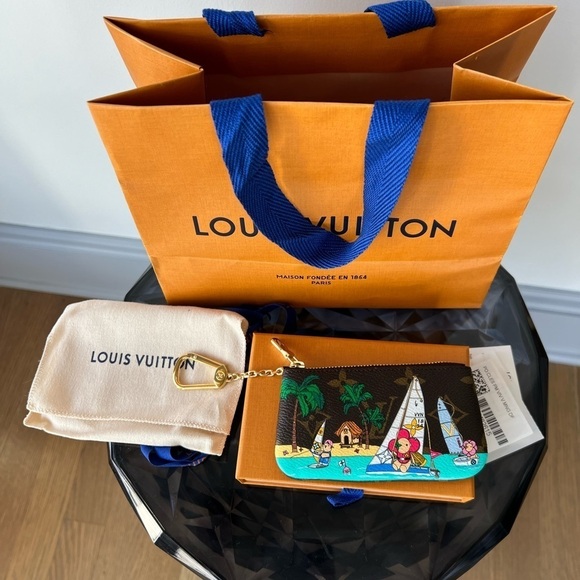 Louis Vuitton Vivienne The House Mascot sailing with friends Key Pouch - Picture 3 of 12
